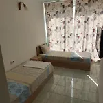 West بيت ضيافة
