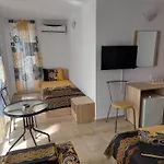 West 3* ساني بيتش