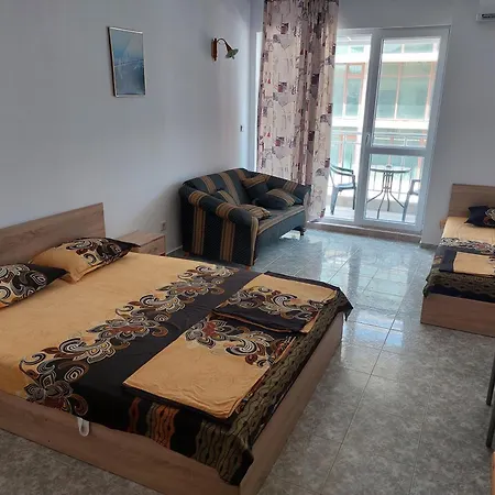 West Πανσιόν 3*