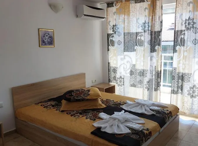 West Πανσιόν 3*