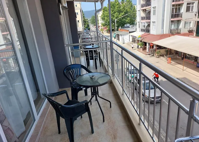 Πανσιόν West 3*