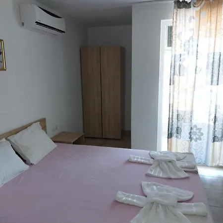 West Πανσιόν Σάνι Μπιτς