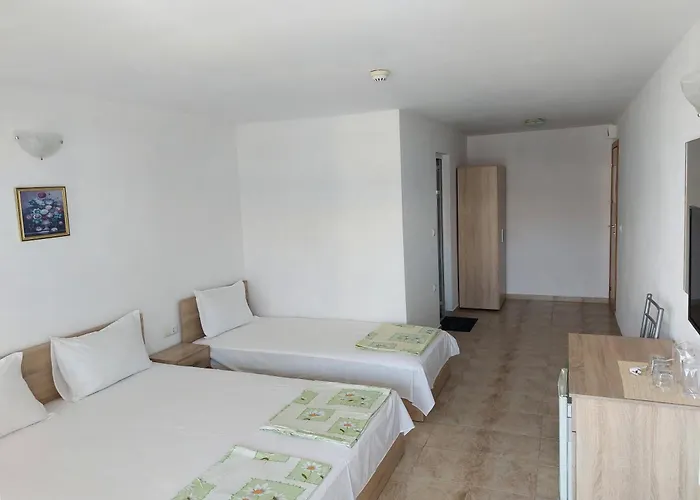 West Gæstehus Sunny Beach