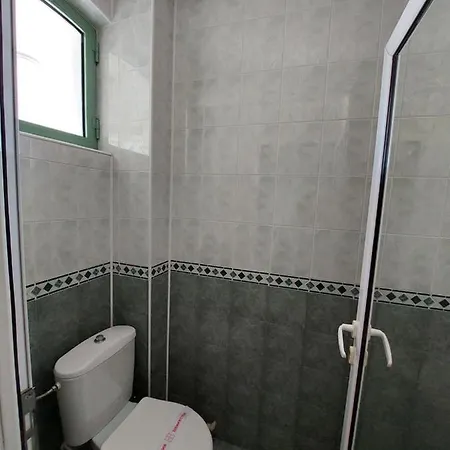 Pensión West 3*