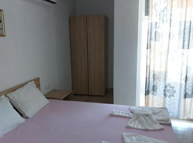 West Pensionat Slăntjev Brjag